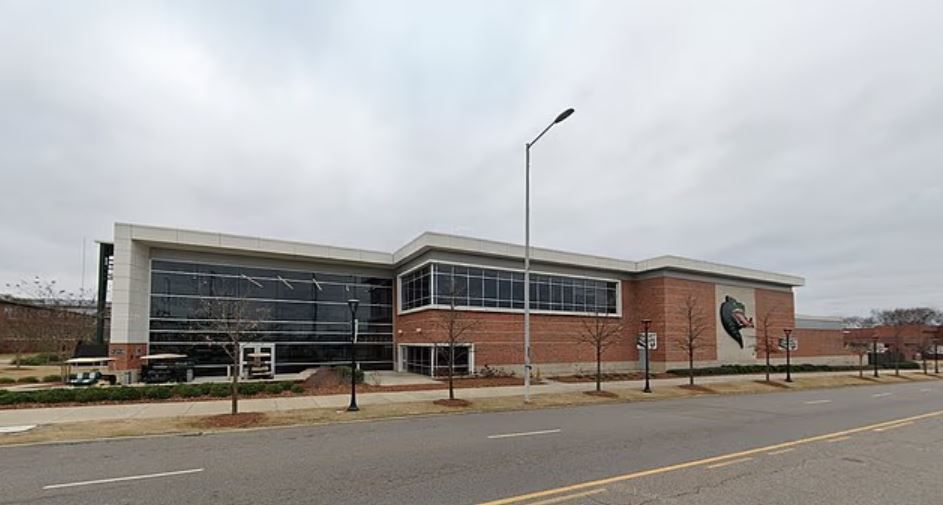 Football player stabs 2 teammates just hours before a game